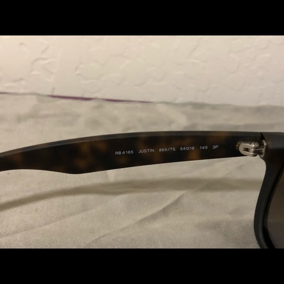 Ray-Ban Justin Sunglasses Polarized - Picture 3 of 4